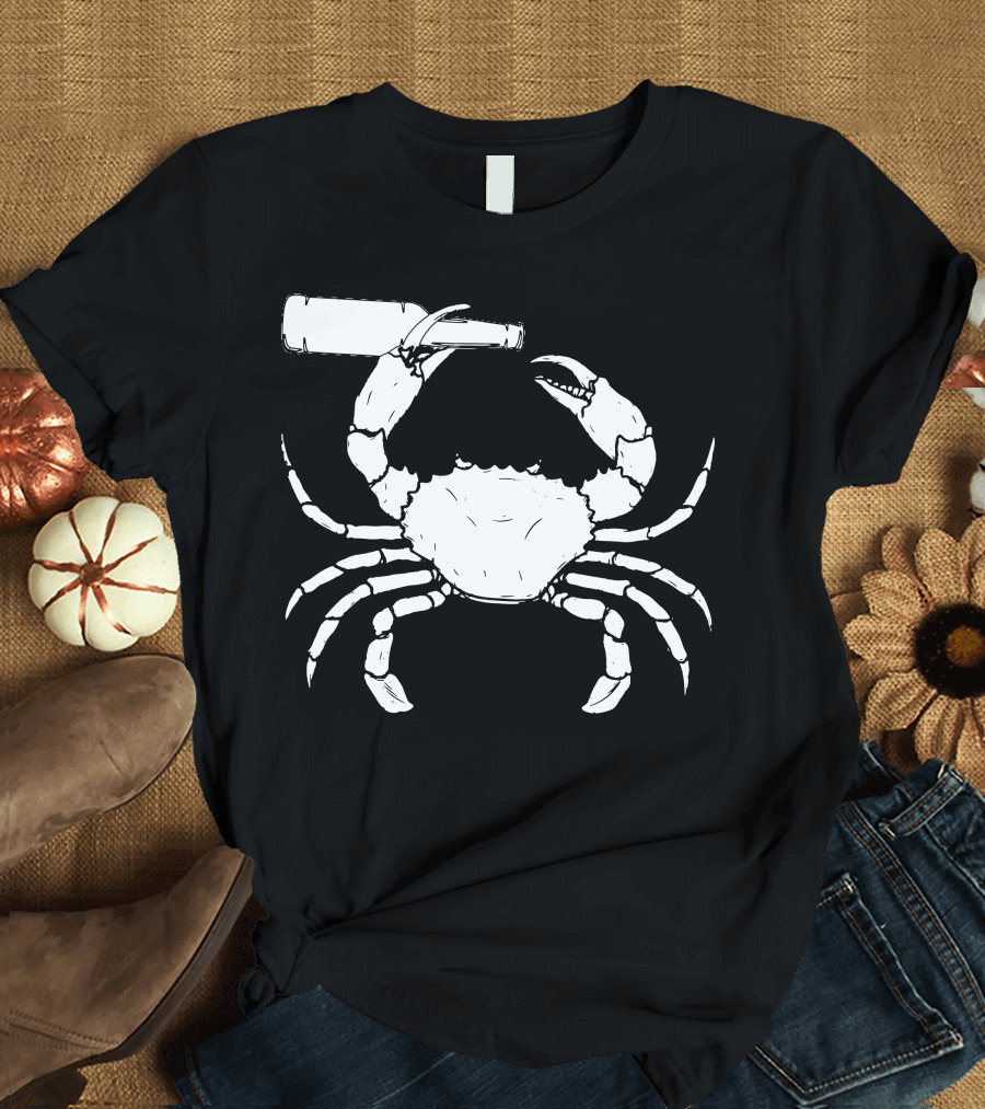 Crabs Sea Creature Crab Holding A Bottle T-Shirt