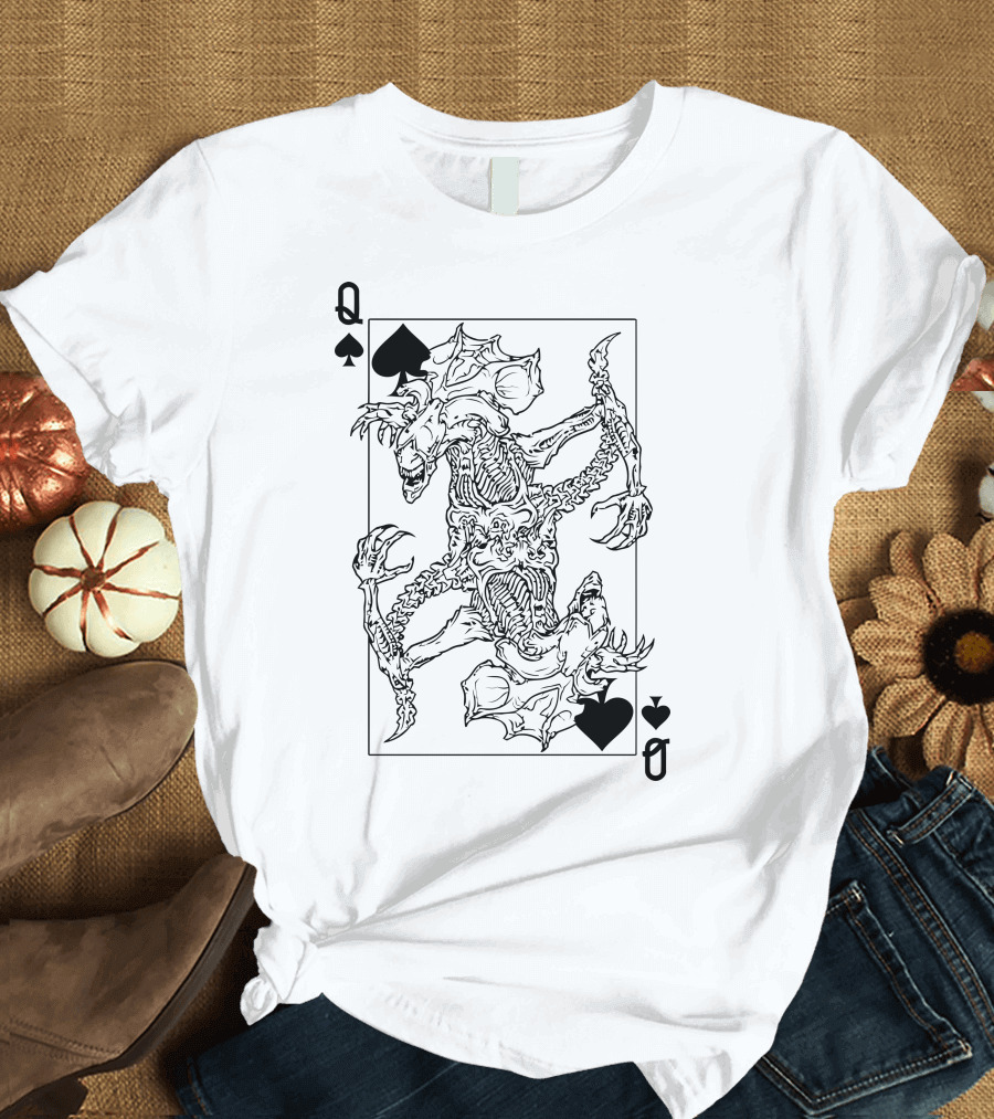 Alien Queen of Spades Card with Xenomorph Creature Skeleton T-Shirt