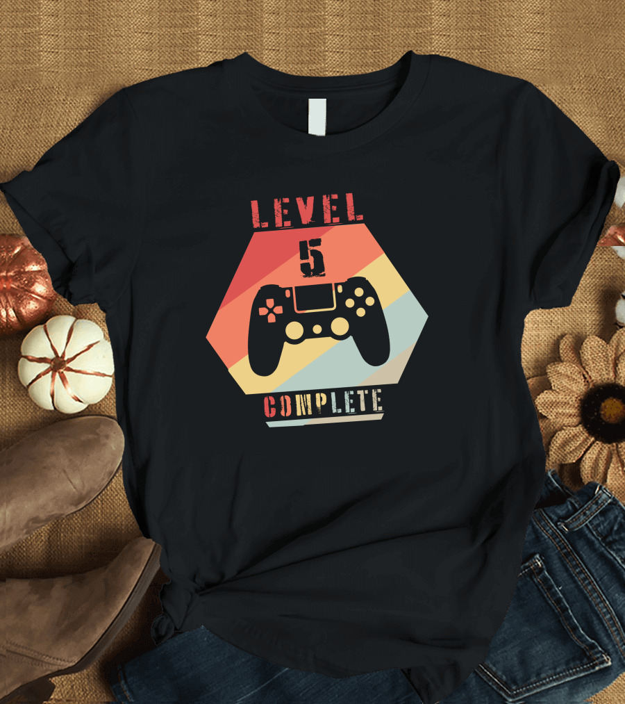Level 5 Complete Video Game Controller Retro Hexagon T-Shirt