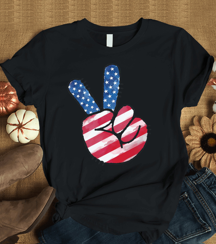 4Th Of July American Flag Peace Sign Hand T-Shirt