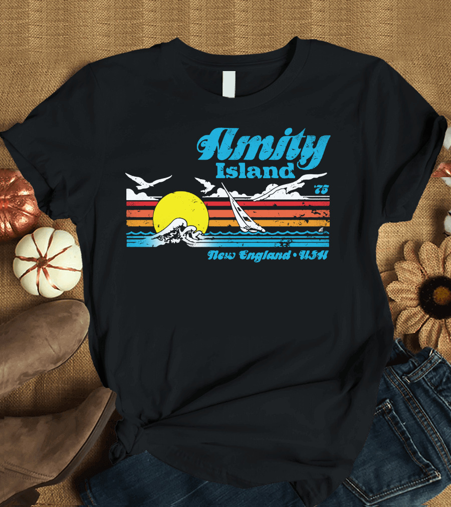 Amity Island '75 New England USA Vintage Sunset Seagulls Sailboat Ocean Waves T-Shirt