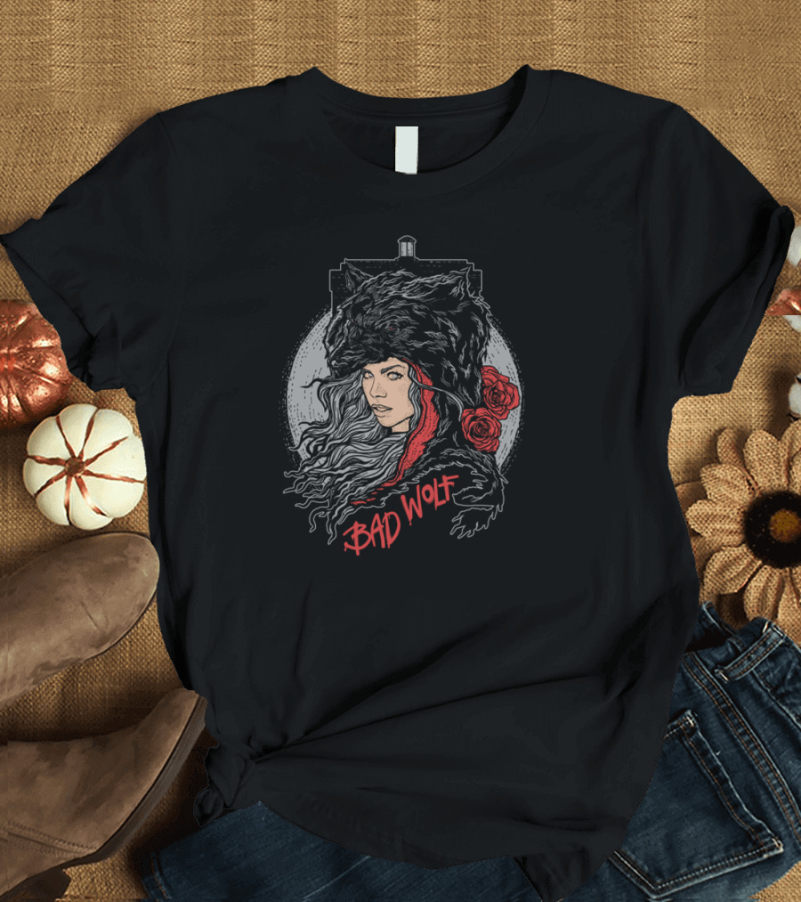 Bad Wolf Red Roses Wolf Head Dark TARDIS T-Shirt