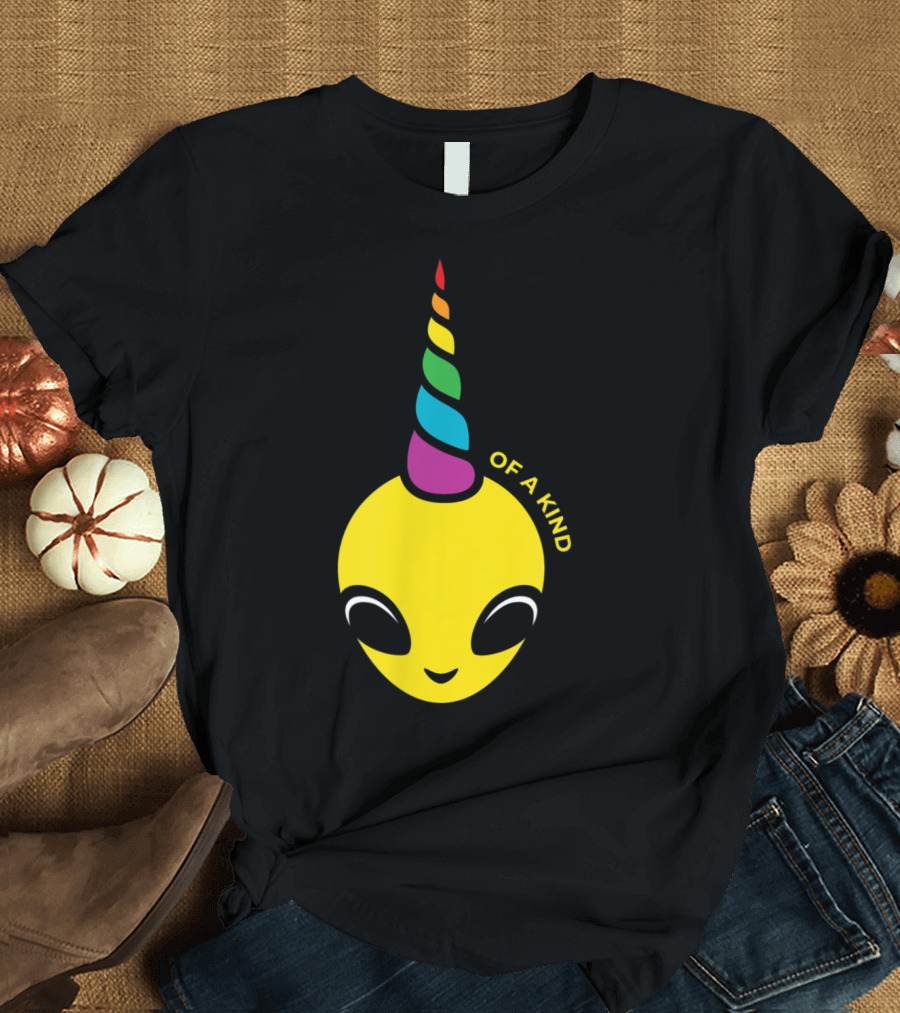 OF A KIND Alien Rainbow Unicorn Horn T-Shirt