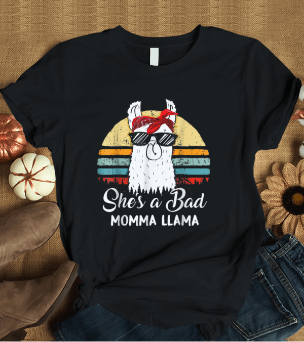 T-Shirt: She's a Bad Momma Llama Retro Sunglasses Bandana T-Shirt She's a Bad Momma Llama Retro Sunglasses Bandana T-Shirt