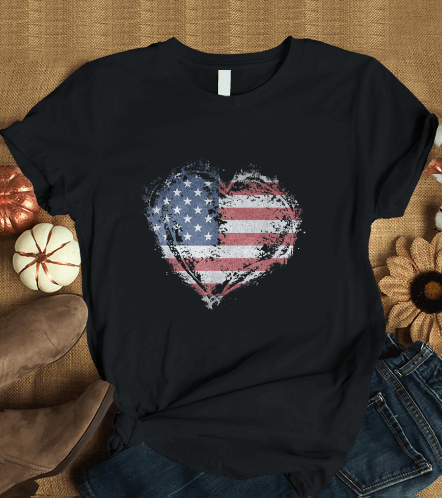 Vintage Heart Shape American Flag Distressed USA Stylish T-Shirt