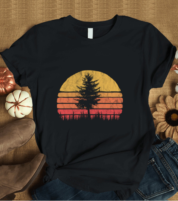 T-Shirt: Retro Sunset Pine Tree Minimalist T-Shirt Retro Sunset Pine Tree Minimalist T-Shirt