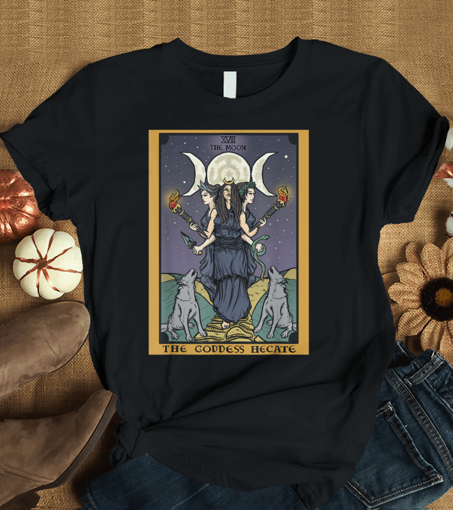 XVIII The Moon The Goddess Hecate Tarot Card Triple Moon Goddess Witch Hekate T-Shirt