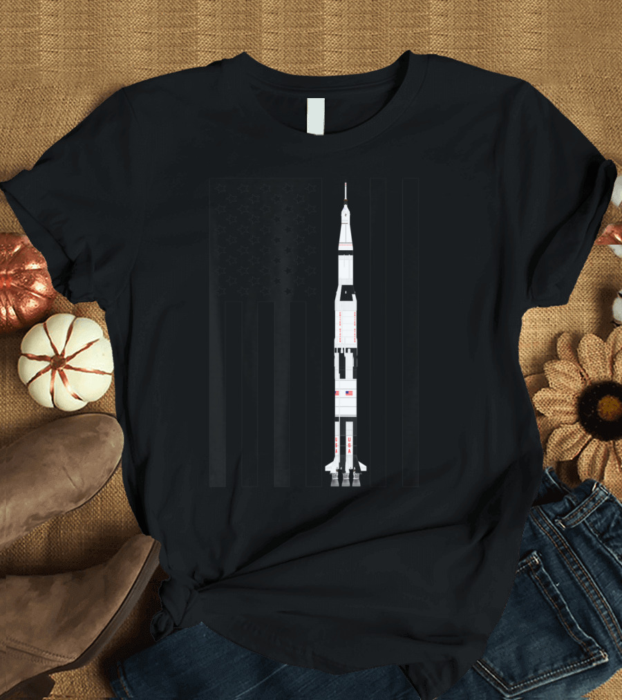 Vintage American Flag Saturn V Rocket Apollo Space Astronomy T-Shirt