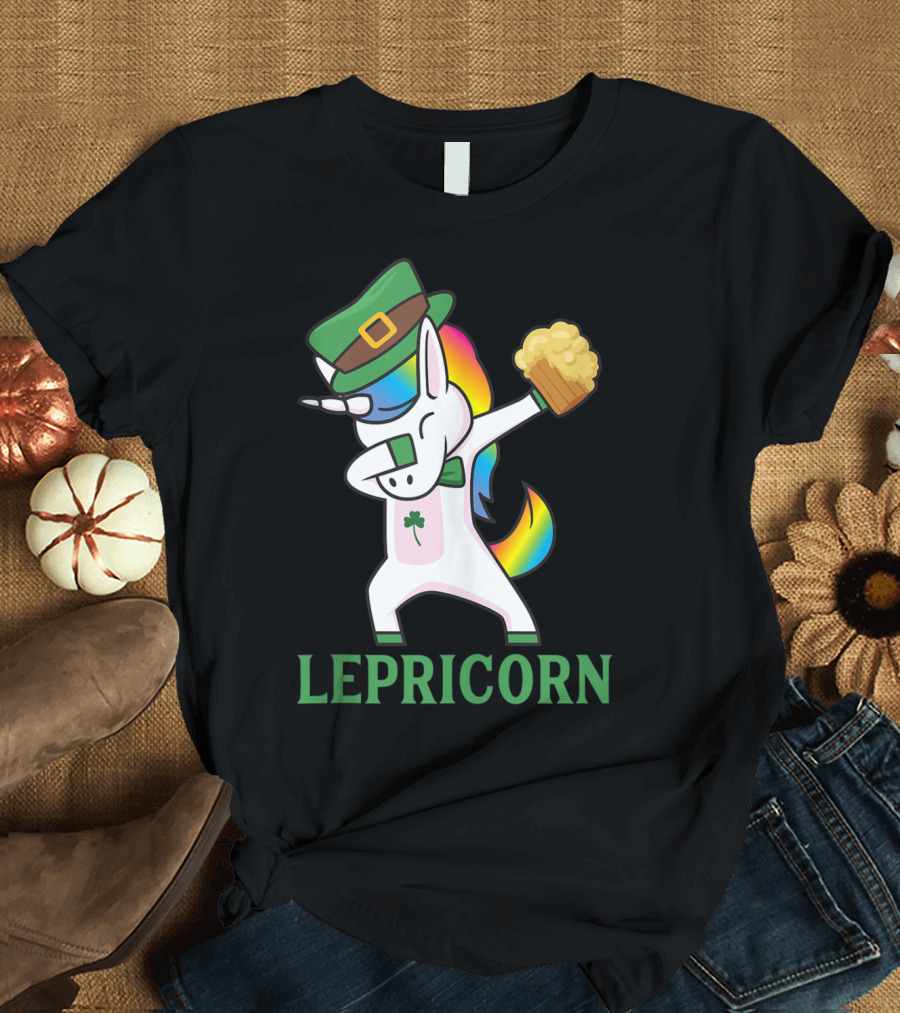 Lepricorn Cool Irish Leprechaun Unicorn Dabbing with Beer T-Shirt