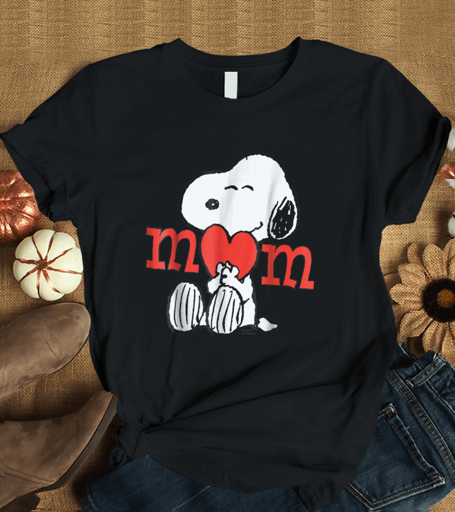 Peanuts Snoopy Mom Heart T-Shirt