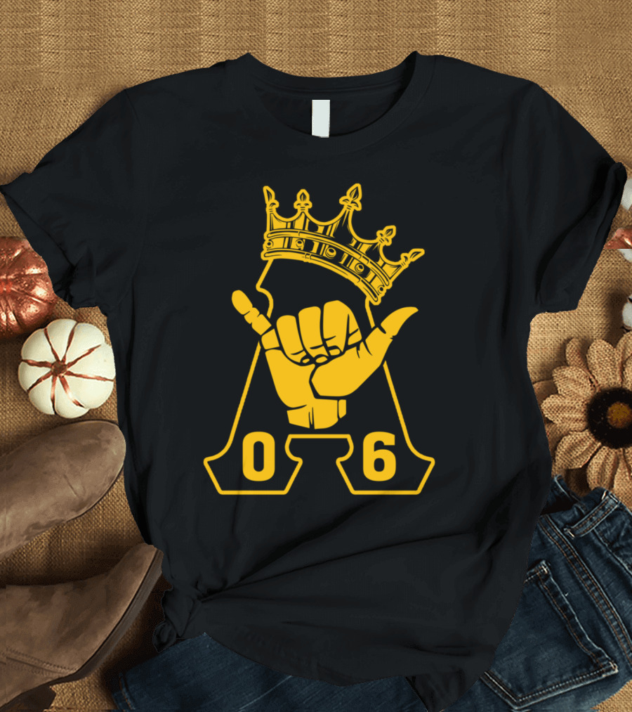 Mens Alpha 1906 Hand Sign Crown 06 T-Shirt