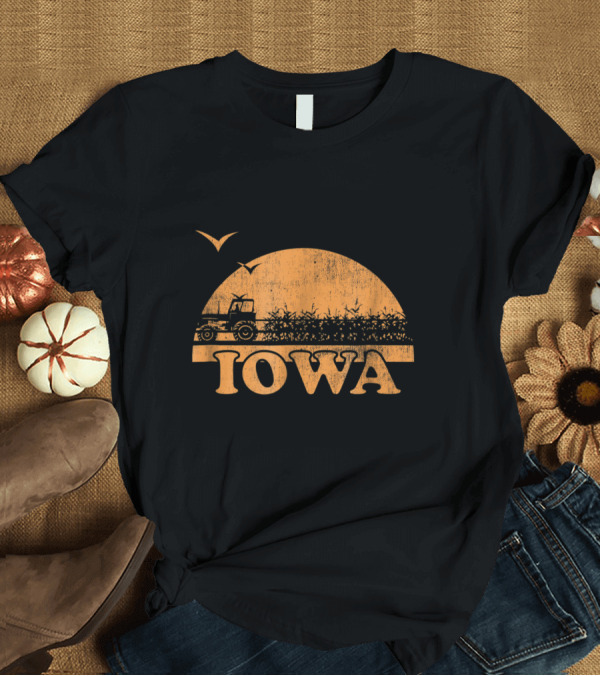 T-Shirt: Iowa Tractor Cornfield Sunrise 70s 80s T-Shirt Iowa Tractor Cornfield Sunrise 70s 80s T-Shirt