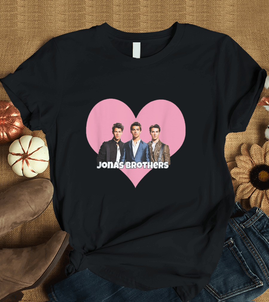 Jonas Brothers Retro Vintage Heart Fan T-Shirt