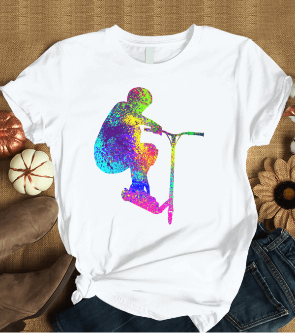 T-Shirt: Stunt Scooter Trick Jump in PopArt T-Shirt Stunt Scooter Trick Jump in PopArt T-Shirt