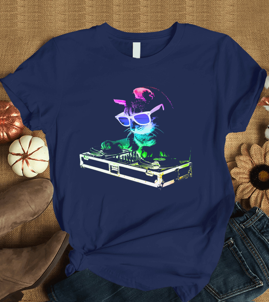House Cat Rainbow DJ Cat Kitty Wearing Sunglasses at Turntable T-Shirt