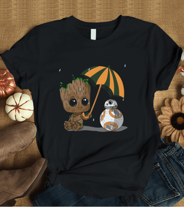 T-Shirt: Groot and BB-8 Under Orange Green Umbrella with Raindrops T-Shirt Groot and BB-8 Under Orange Green Umbrella with Raindrops T-Shirt