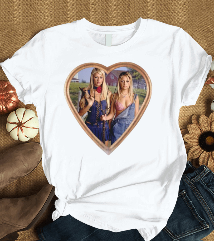 Nicole Polizzi Vs Paris Hilton's Heart-Shaped Photo with Dog and Farmhouse Background T-Shirt