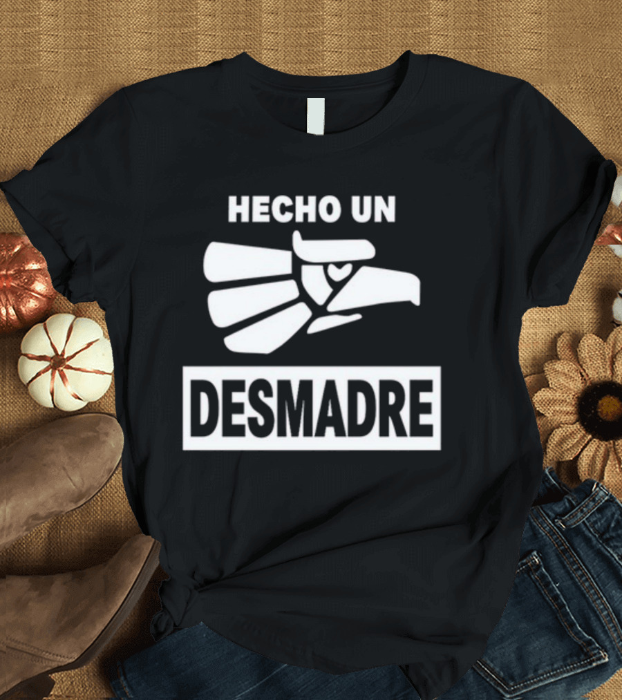 Hecho Un Desmadre Laura Martínez Aguila Mexicana Iconografía Expandida T-Shirt