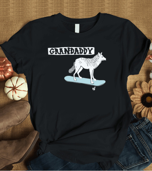 T-Shirt: Grandaddy Wolf on Skateboard Blu Wav T-Shirt Grandaddy Wolf on Skateboard Blu Wav T-Shirt