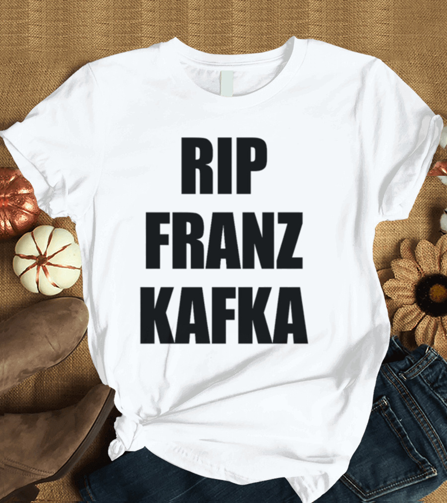 Gatamiseravel RIP Franz Kafka T-Shirt
