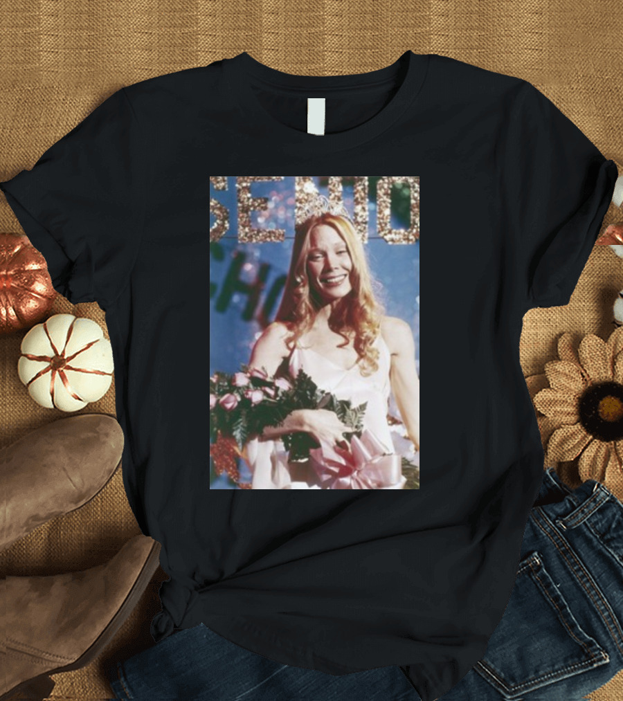 Luca Guadagnino Carrie Prom Scene with Sissy Spacek Smiling Holding Bouquet T-Shirt