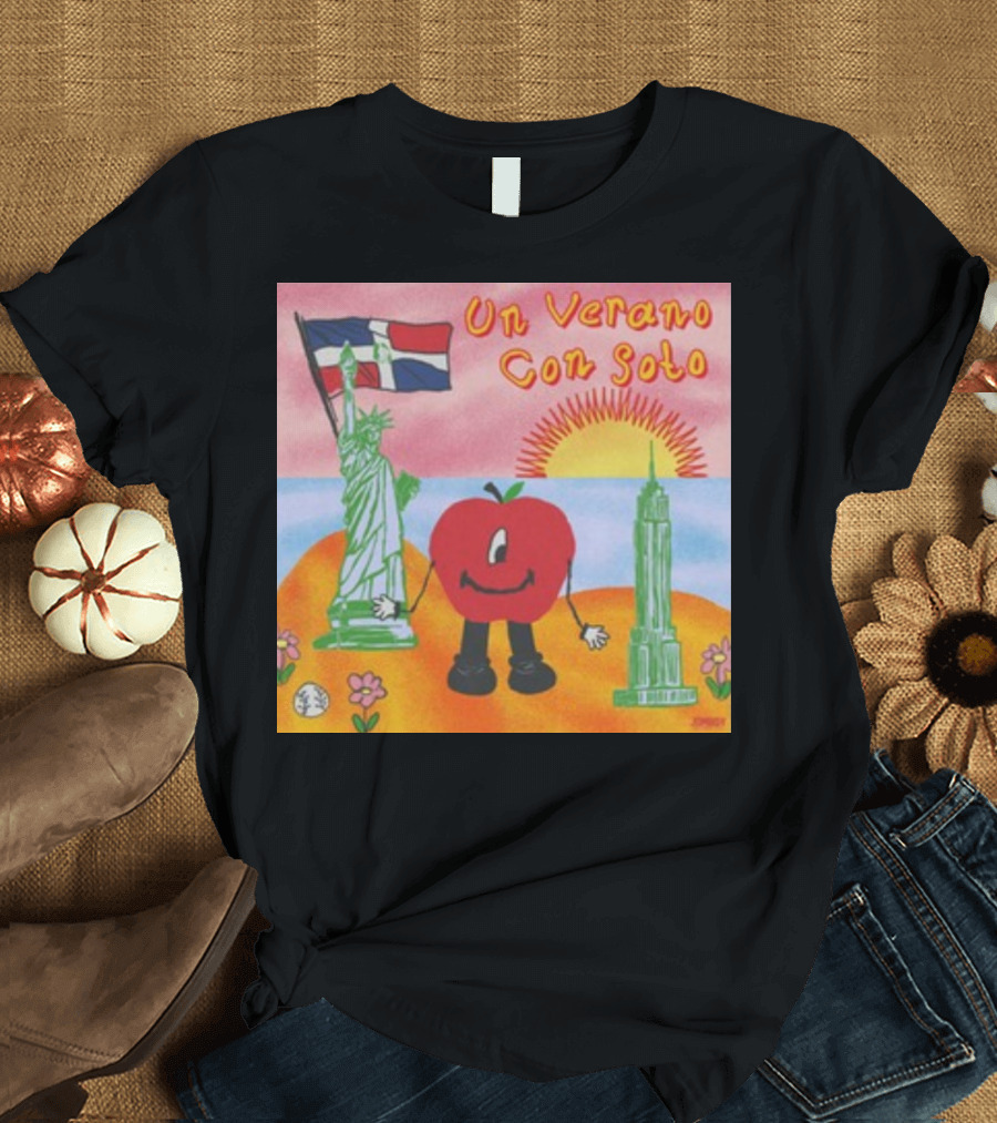 Un Verano Con Soto Apple Statue Empire Sunset T-Shirt