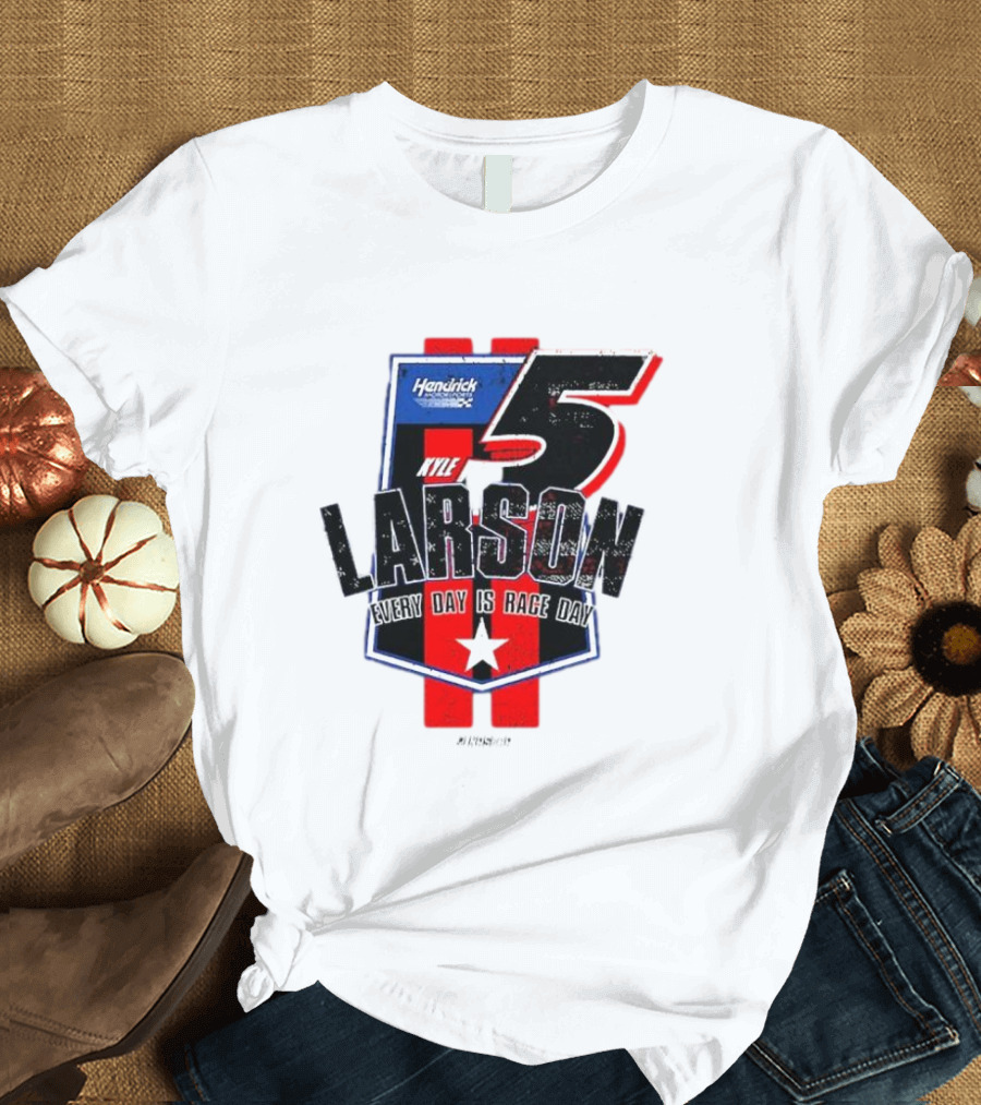 Kyle Larson Hendrick Motorsports Number 5 Every Day is Race Day Flag T-Shirt