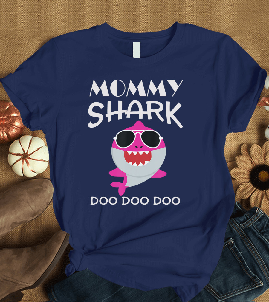 Mommy Shark Doo Doo Doo Sunglasses Pink Shark T-Shirt