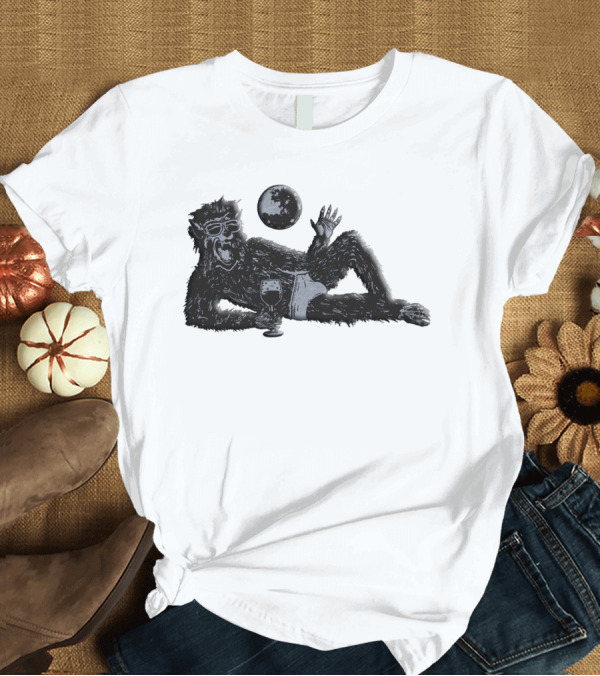 T-Shirt: Laid-Back Monkey with Sunglasses and Drink Under the Moon T-Shirt Laid-Back Monkey with Sunglasses and Drink Under the Moon T-Shirt