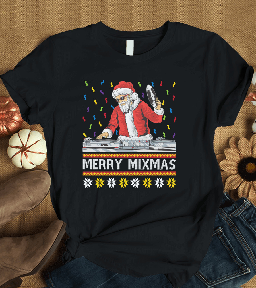 Santa DJ Merry Mixmas Festival DJing with Turntable and Vinyl T-Shirt