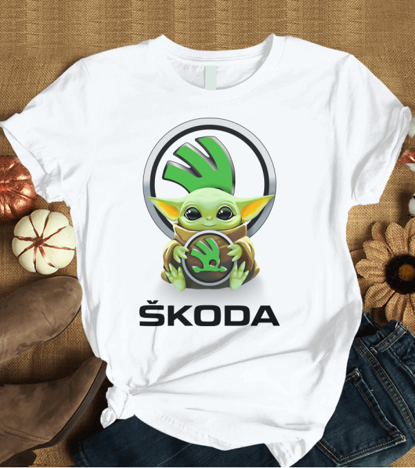 T-Shirt: Baby Yoda Hug Škoda T-Shirt Baby Yoda Hug Škoda T-Shirt