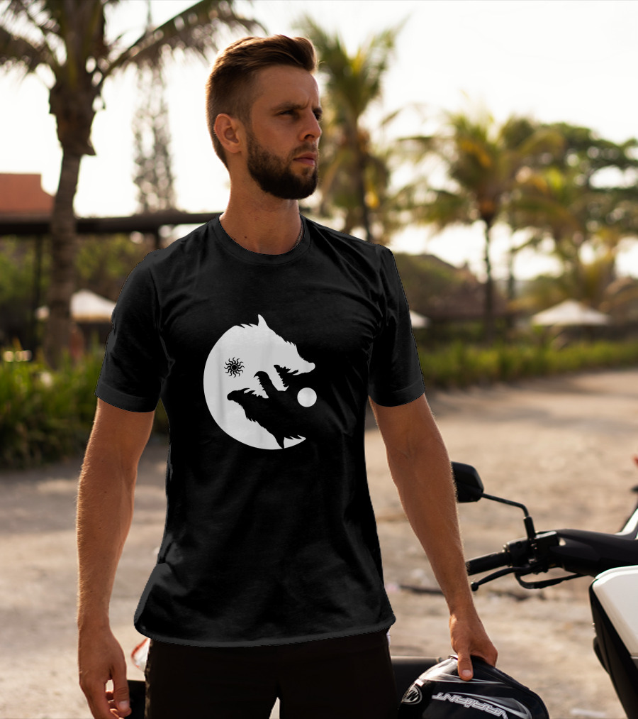 Wolf Yin Yang Sun Moon Vintage Harmony Balance Life Symbolism T-Shirt