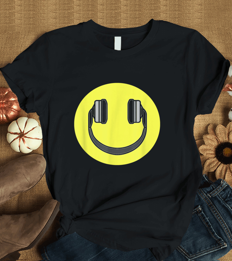 Club Smiley Techno Music DJ Headphone Face T-Shirt