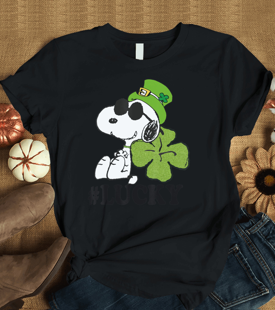 Peanuts Snoopy St. Patrick's Day Lucky Clover Hat T-Shirt
