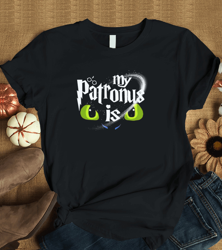 Magical Patronus Featuring Green-Eyed Toothless the Dragon from How to Train Your Dragon T-Shirt