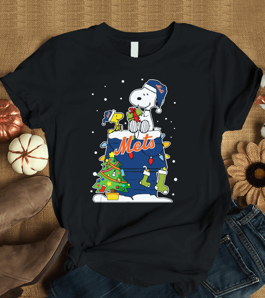 Snoopy and Woodstock Christmas Mets Fans Delight T-Shirt