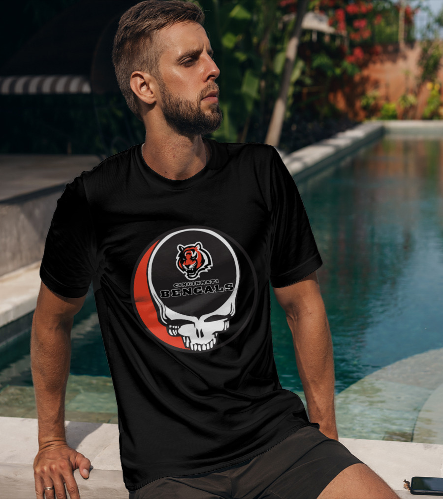 Cincinnati Bengals Grateful Dead Skull Logo Fusion T-Shirt