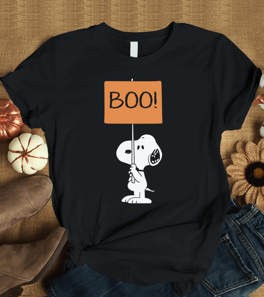 Peanuts Halloween Snoopy Holding Boo Sign T-Shirt