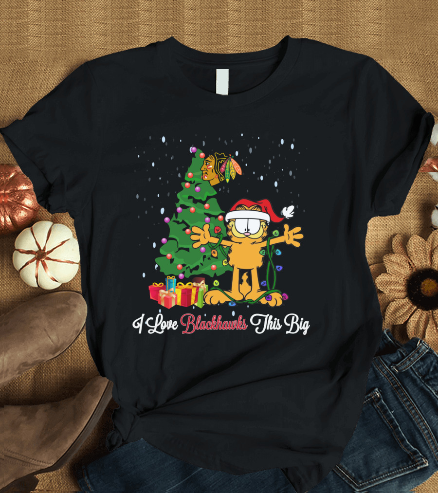 I Love Blackhawks This Big Christmas Garfield Chicago Blackhawks T-Shirt