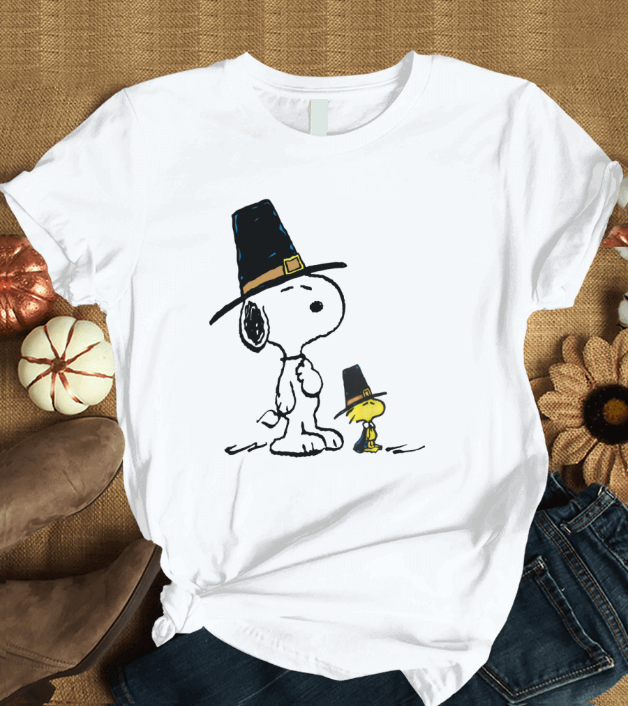 Peanuts Funny Snoopy Woodstock Thanksgiving Pilgrim Hat T-Shirt