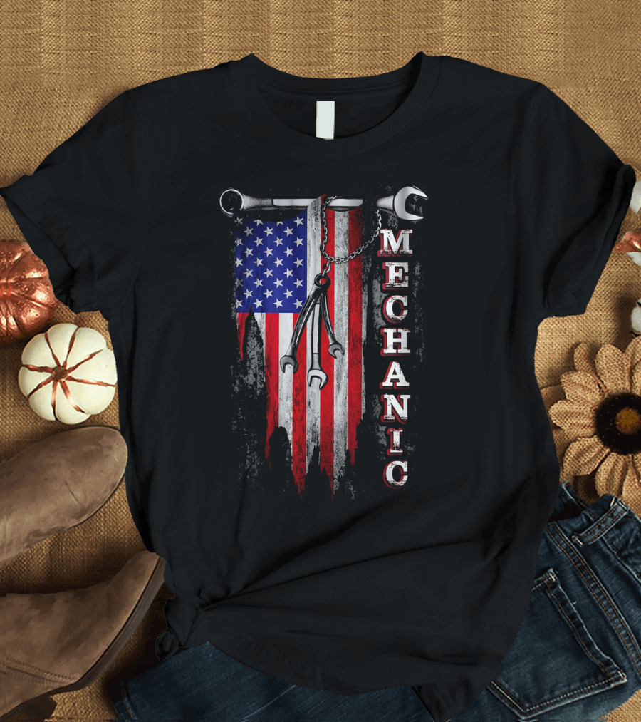 Mechanic American Flag Wrenches Chains USA T-Shirt