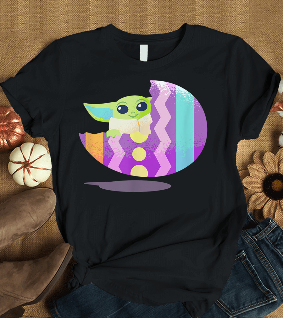 Mandalorian The Child Baby Yoda Pastel Zigzag Easter Egg T-Shirt