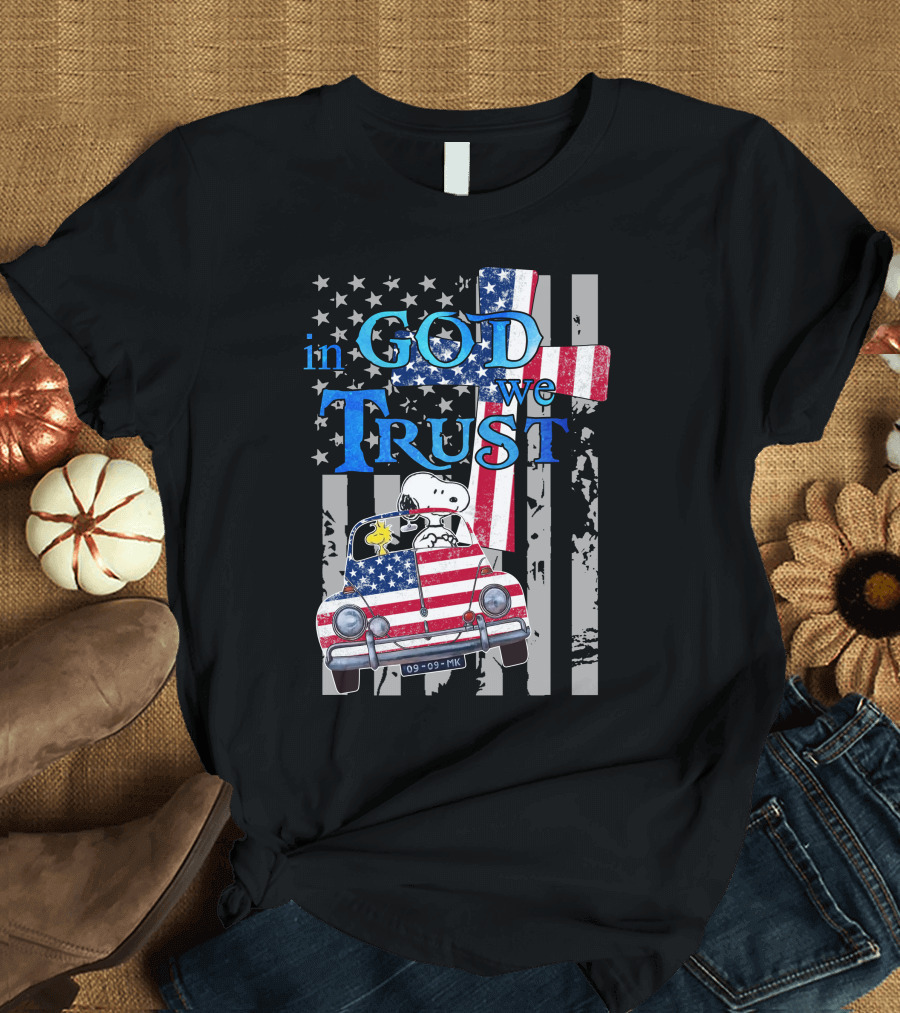 In God We Trust Snoopy Woodstock American Flag Car Patriot T-Shirt