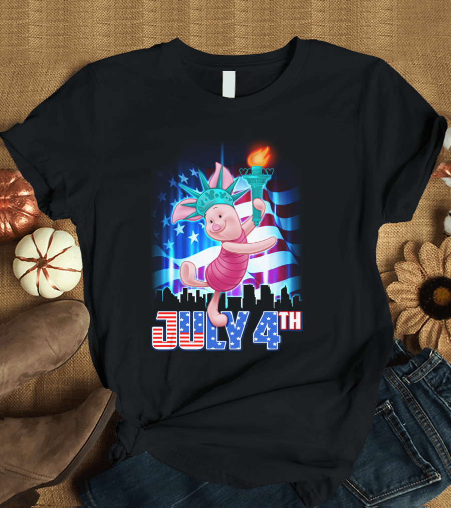 JULY 4th Piglet Statue of Liberty Torch USA Flag T-Shirt