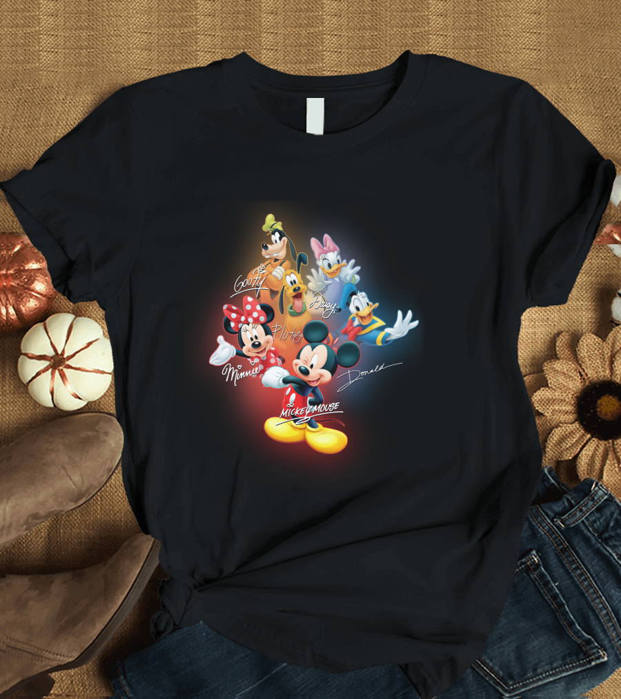 Mickey Mouse Minnie Pluto Goofy Daisy Donald Signatures T-Shirt