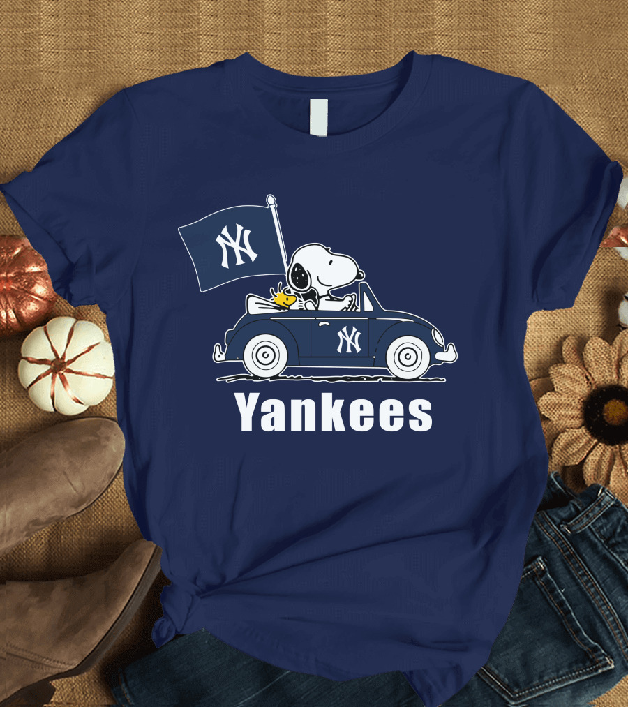 Yankees Snoopy Car New York Yankees Flag T-Shirt