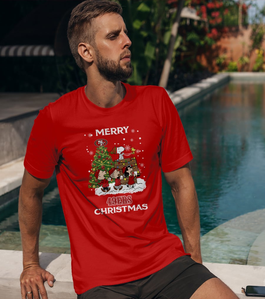 Merry 49ers Christmas San Francisco Peanuts Christmas Tree T-Shirt