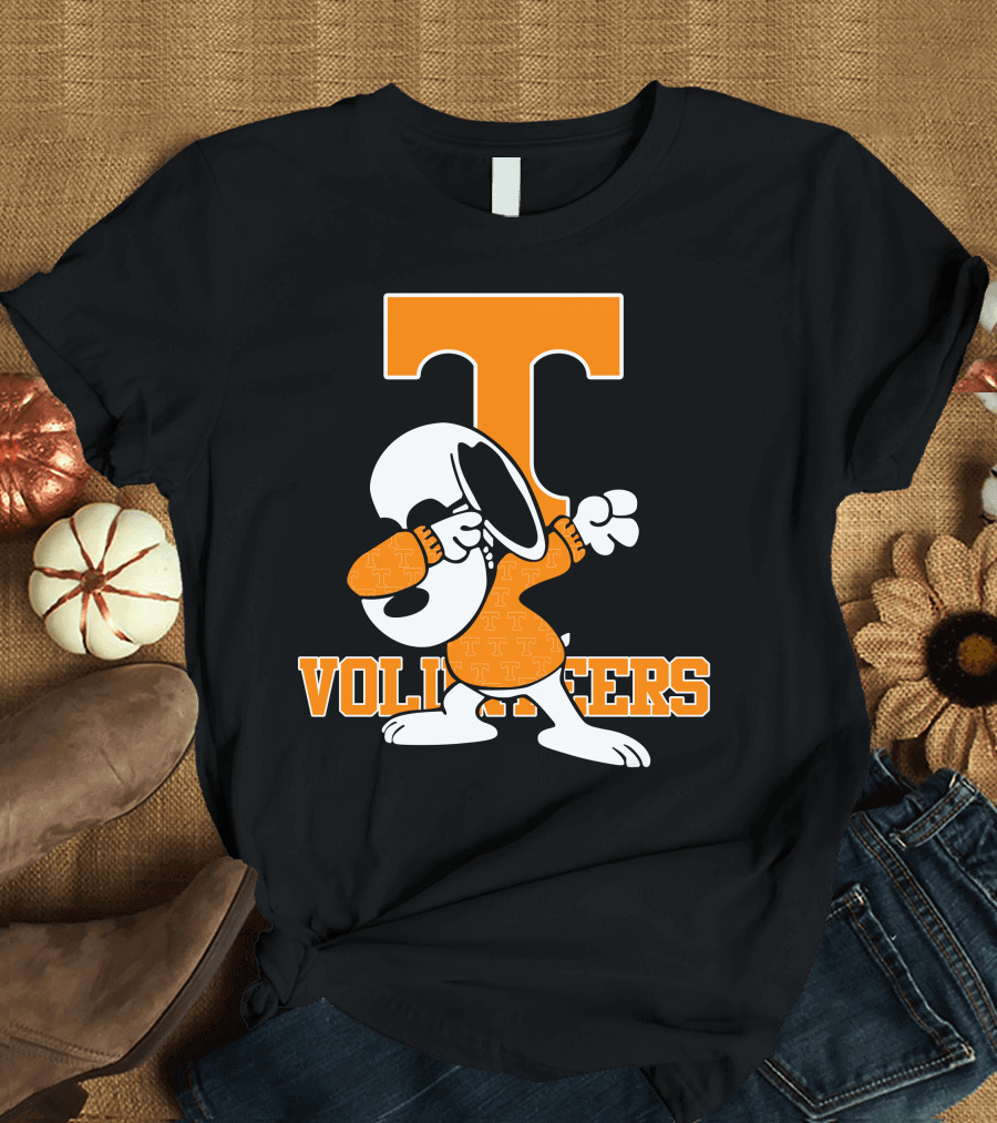 Tennessee Volunteers Snoopy Dabbing T-Shirt