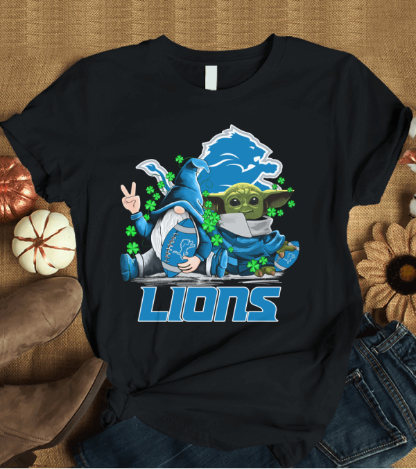 T-Shirt: Leprechauns Gnomes Baby Yoda Lions Football Detroit Clover Hug T-Shirt Leprechauns Gnomes Baby Yoda Lions Football Detroit Clover Hug T-Shirt