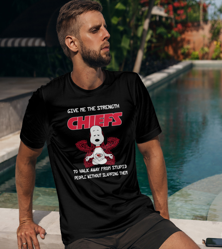 Kansas City Chiefs Snoopy Give Me The Strength To Walk Away From Stupid People Without Slapping Them Yoga T-Shirt
